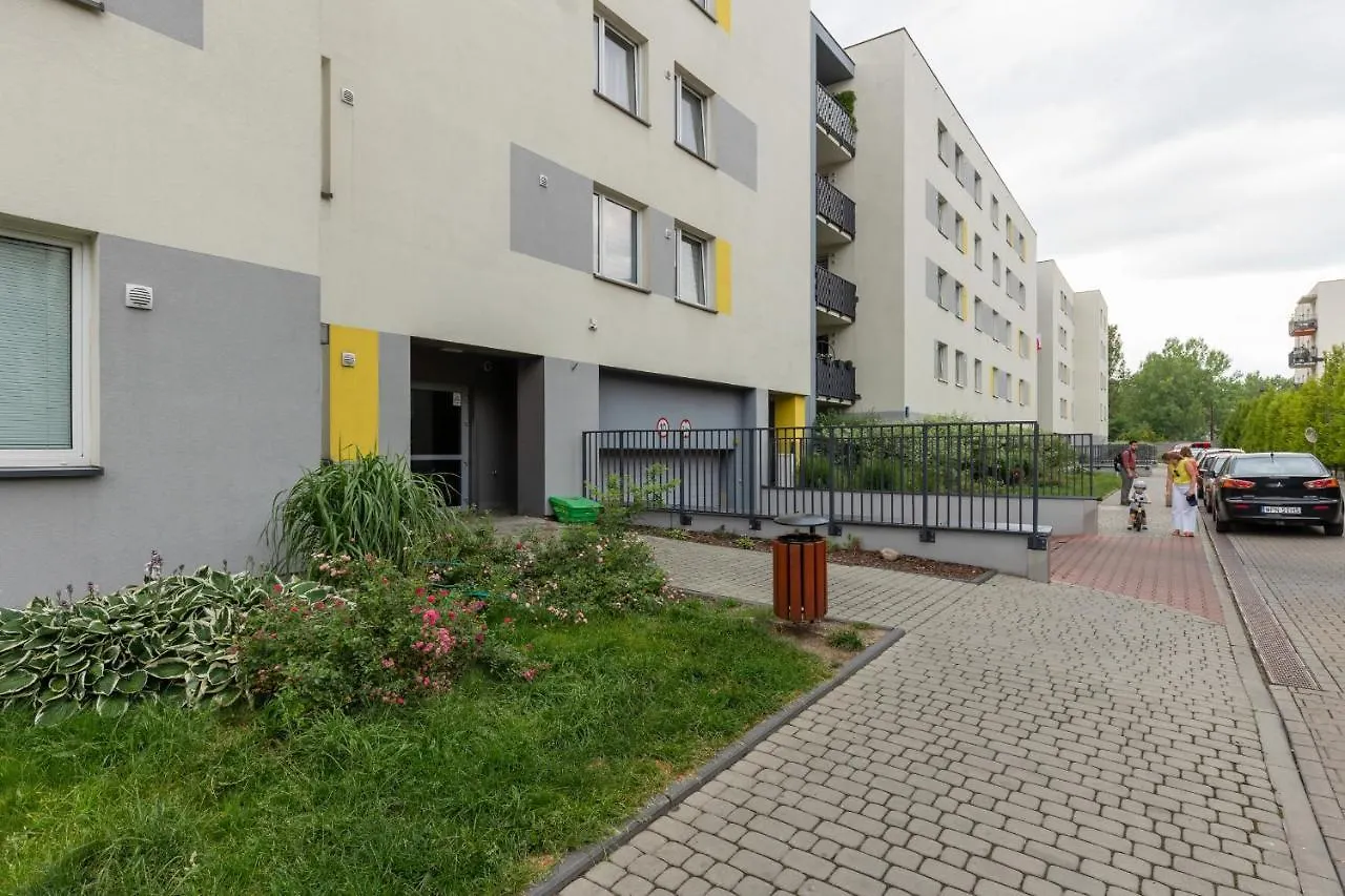Urban Wings - Airport Apartment With Parking & Balcony By Renters Warschau